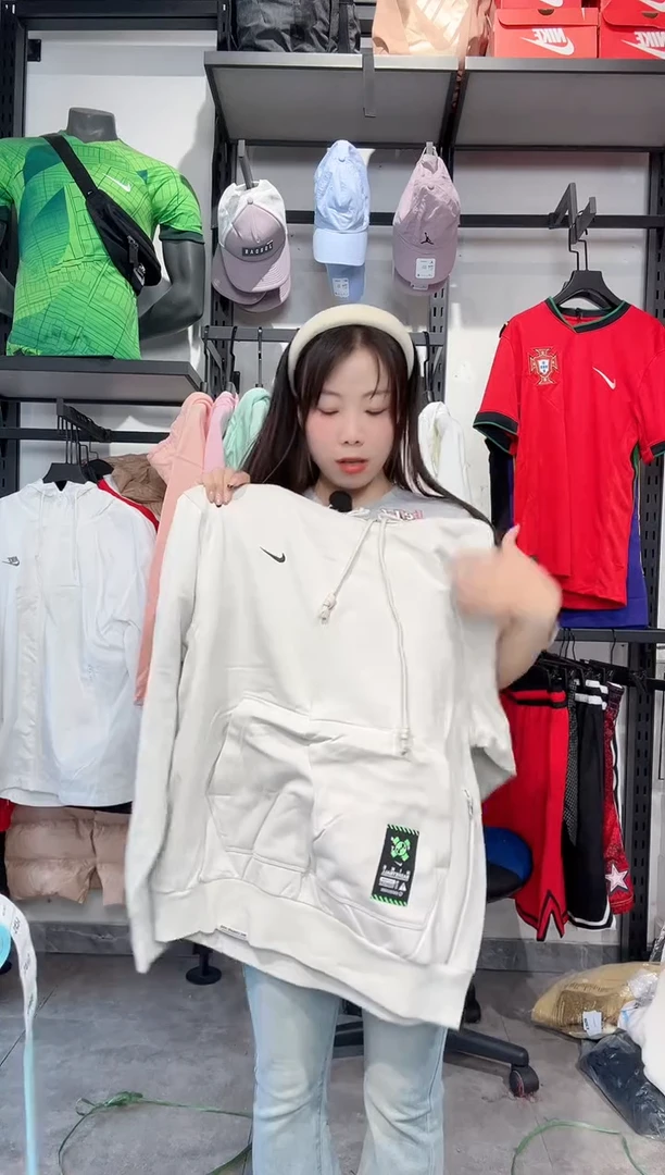 1469   编码 瑕疵款直播间过款为准 尺码 L175