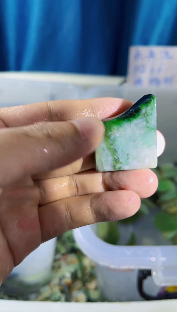 定制翡翠未镶嵌翡翠