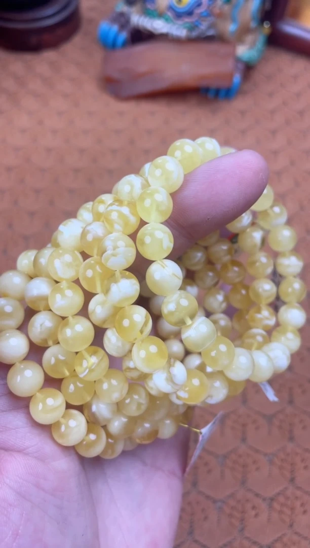 未镶嵌蜜蜡裸石WML8132多样性发其中一件