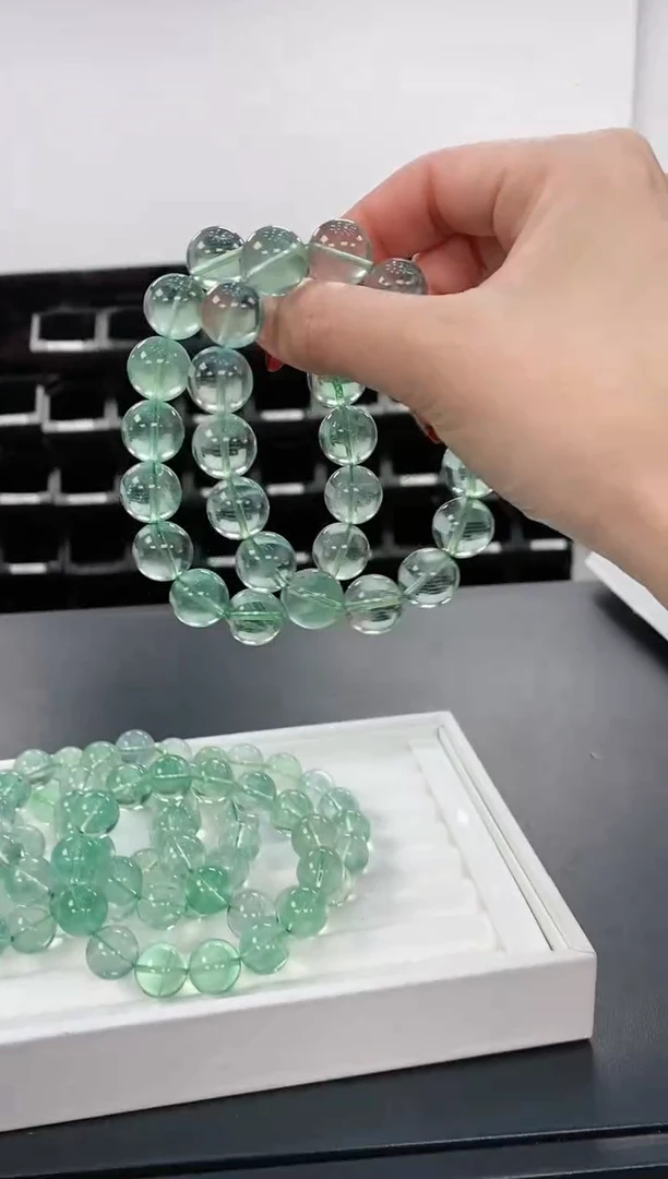 【闪购商品】萤石手链未镶嵌211.3薄荷曼波萤石手串 多样性发其一