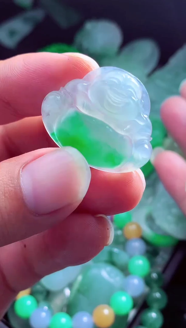 未镶嵌定制翡翠故*?翡翠毛货定制
