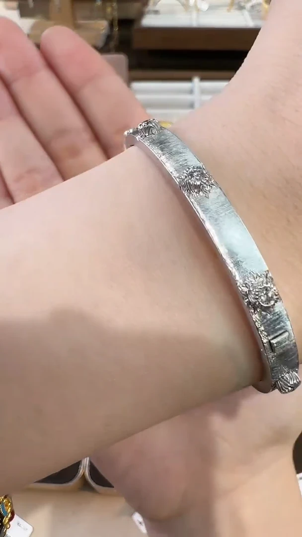 【闪购商品】钻石手镯18K金镶嵌十钻拉丝手镯  18#