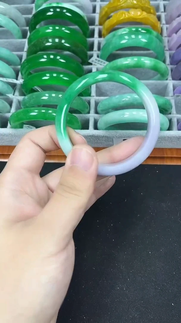 【闪购商品】砖雕s28 春带彩手镯 圈口53.4