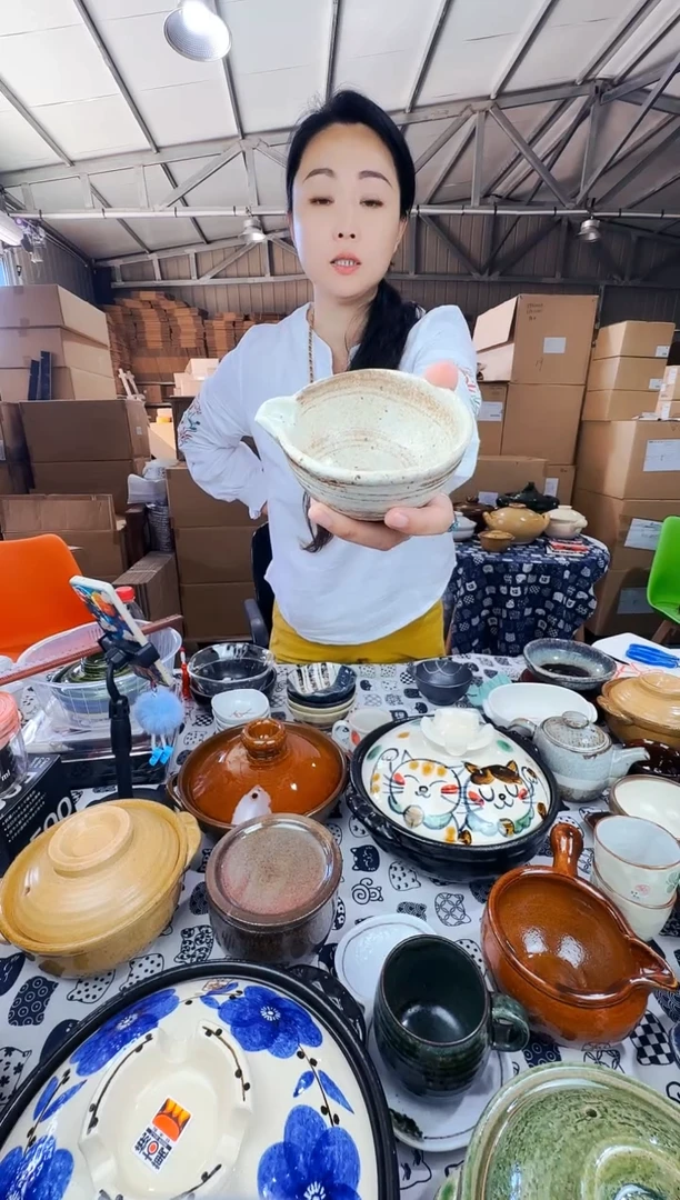 陶土日本进口信乐烧倒流扣小碗一只微瑕