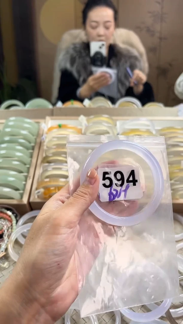 手镯玛瑙/玉髓未镶嵌594