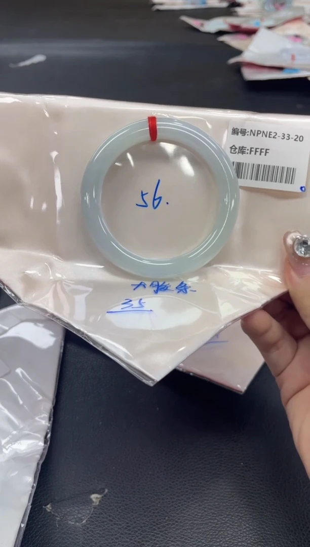 未镶嵌手镯翡翠翡翠手镯