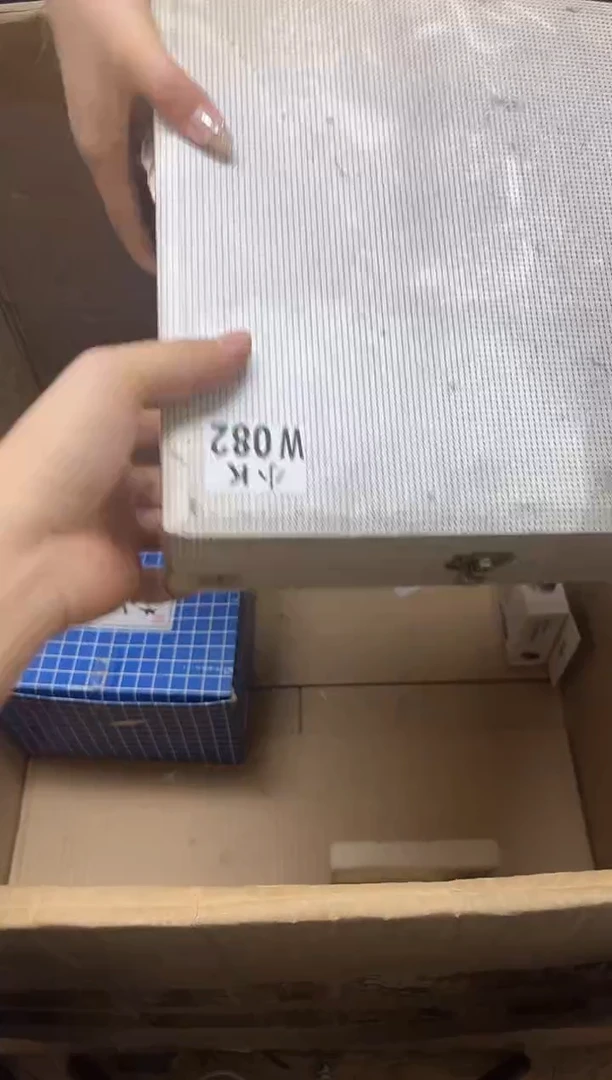 瓷片邪****?082 邪恶拖鞋