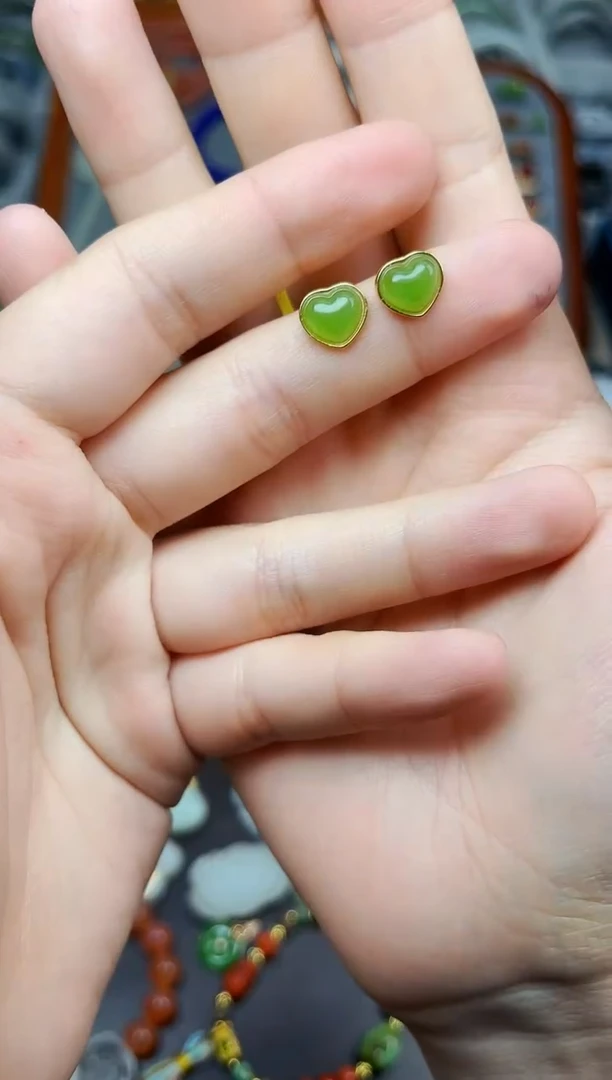 银S925镶嵌和田玉耳饰爱心耳钉06