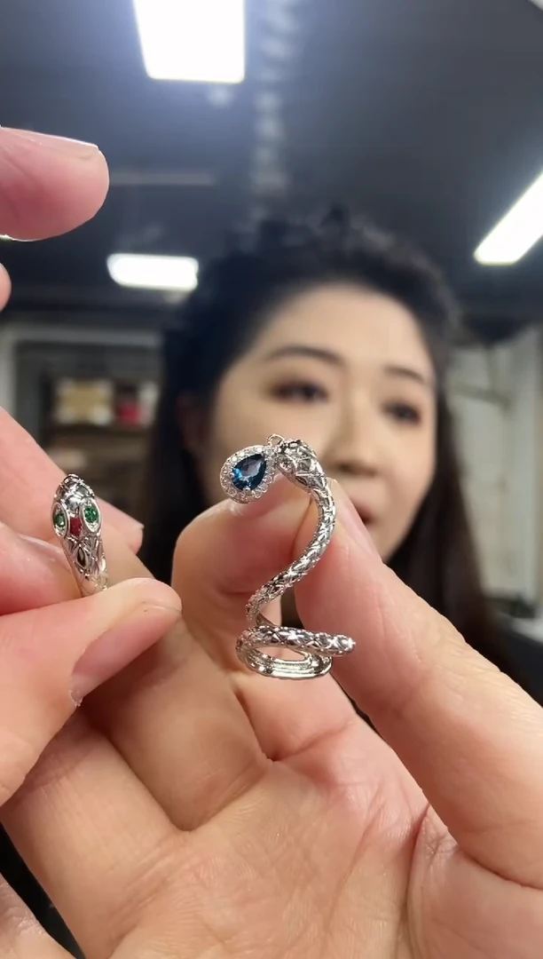 【闪购商品】蓝宝石耳饰未镶嵌多样性发其一颜色微差