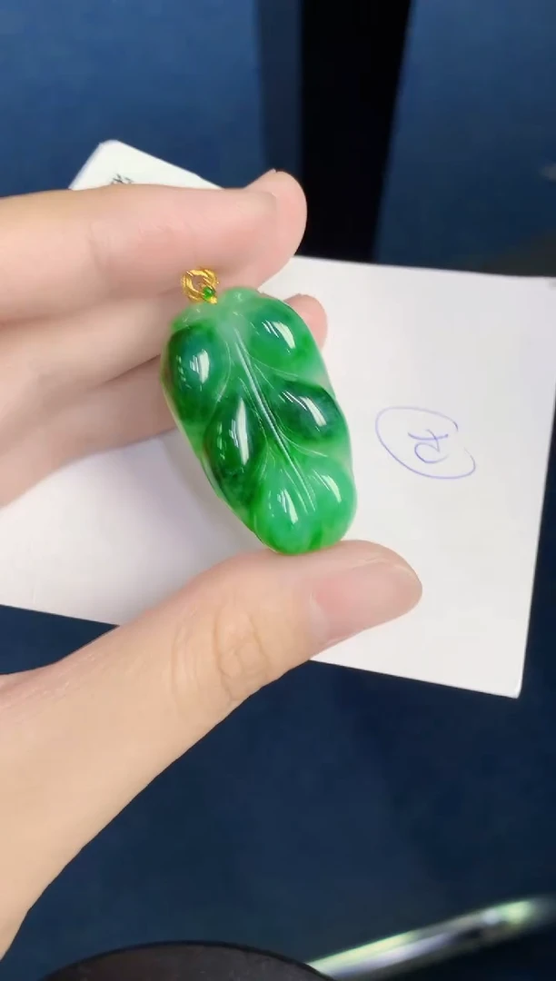 翡翠18K金镶嵌颈饰天然翡翠緬甸A貨