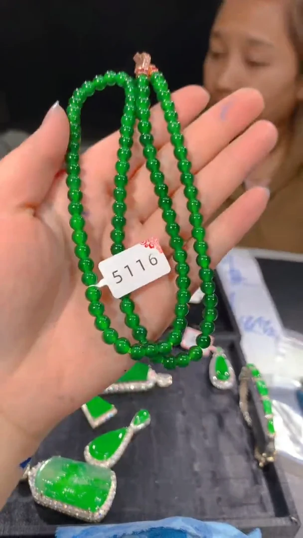 【闪购商品】定制翡翠未镶嵌72多样性发货（发其一）