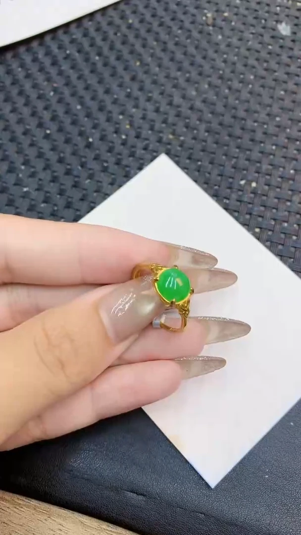 颈饰未镶嵌翡翠1