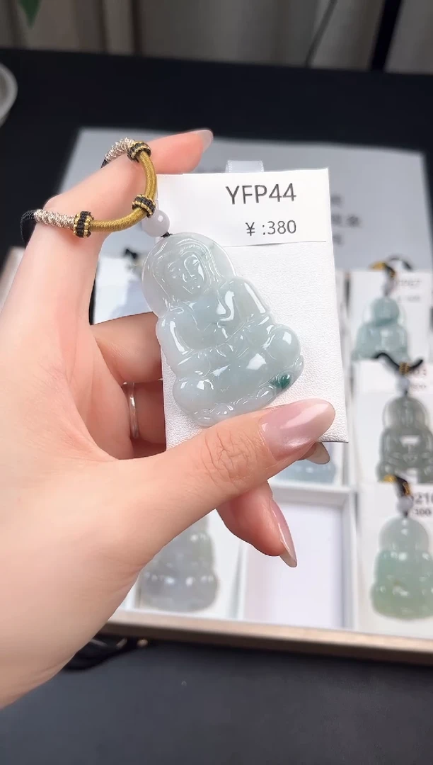 翡翠未镶嵌颈饰YFP44小飘花观音