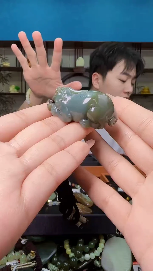 颈饰未镶嵌和田玉多样性发一