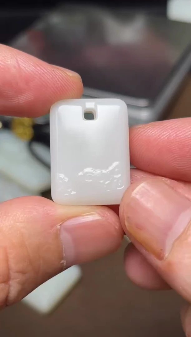 和田玉未镶嵌颈饰38