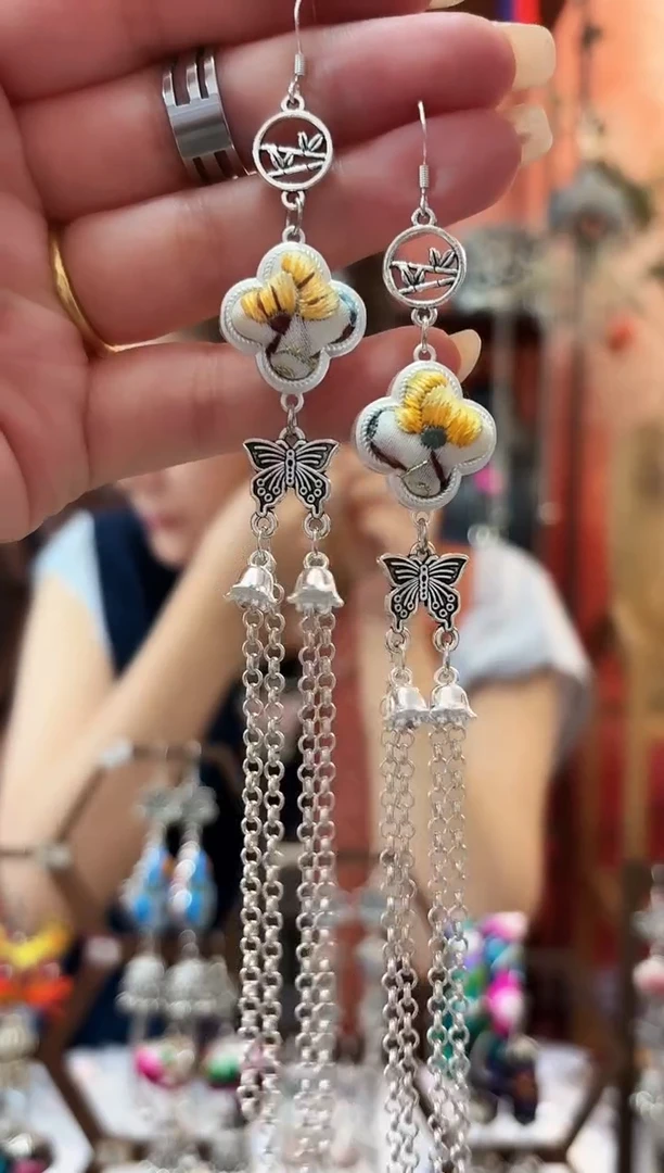 织绣云织谣民族风精美饰品15