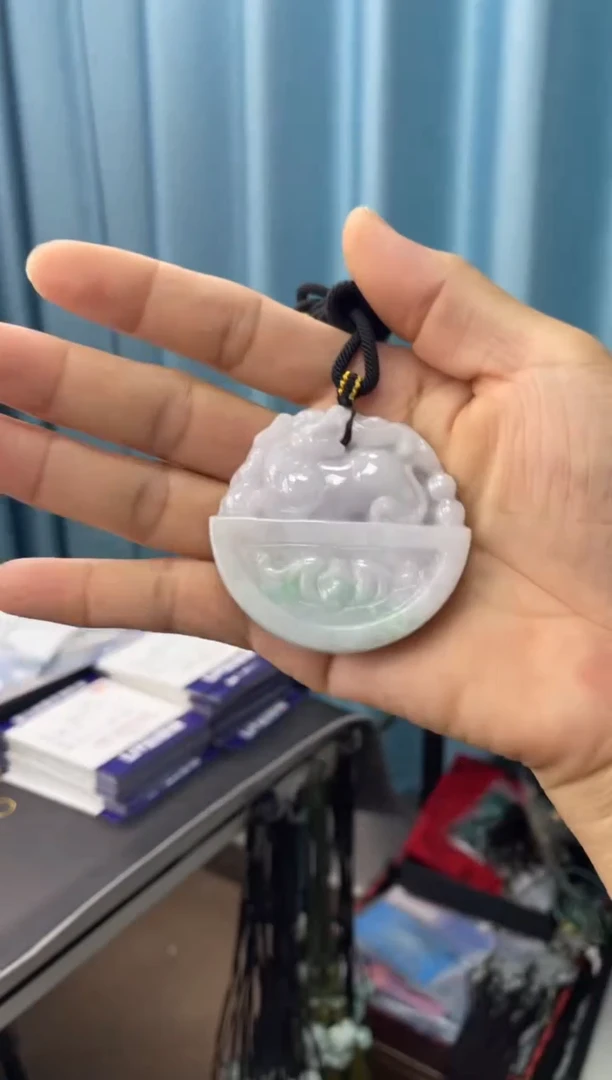 翡翠未镶嵌吊坠(不含链)麒麟 多样性发其一