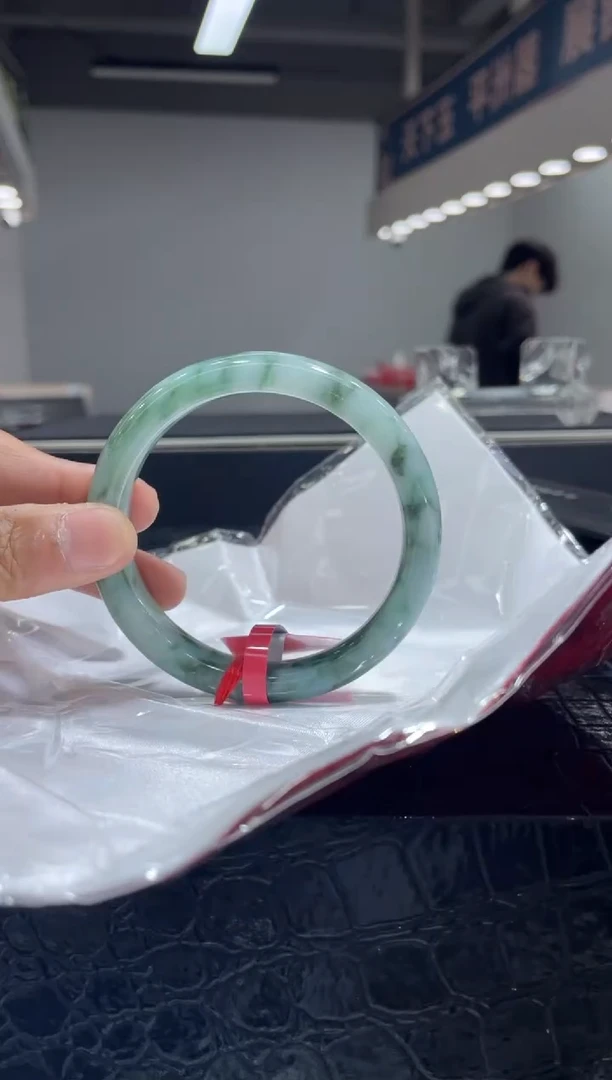 未镶嵌手镯翡翠6