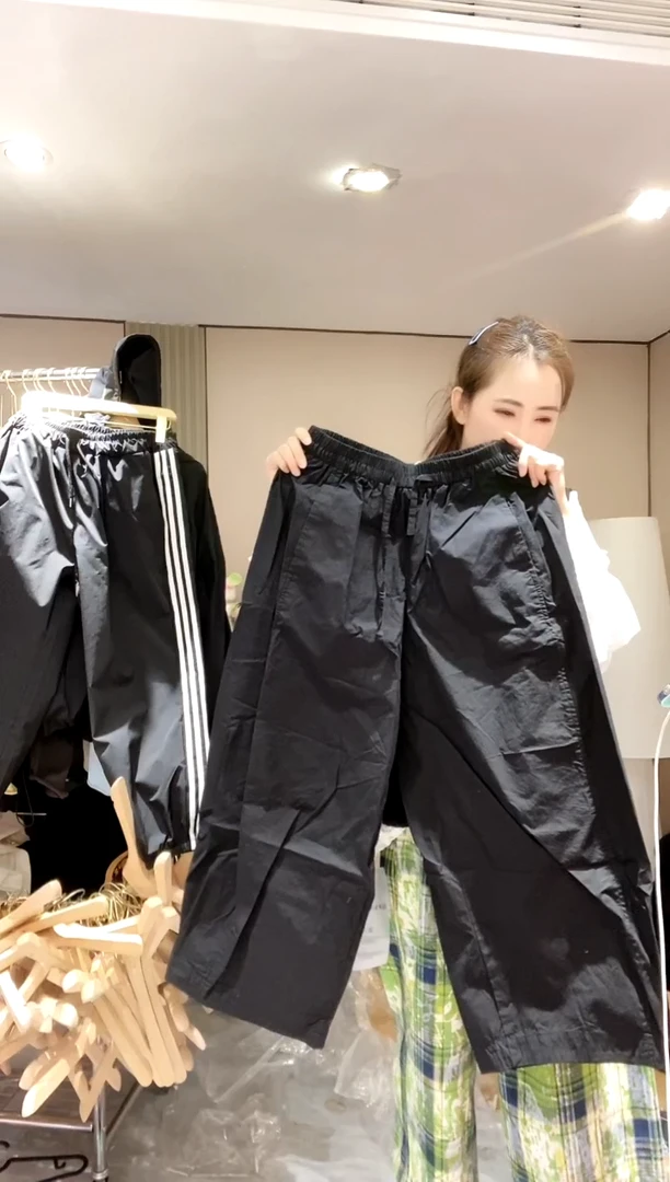 黑色第九街裤子