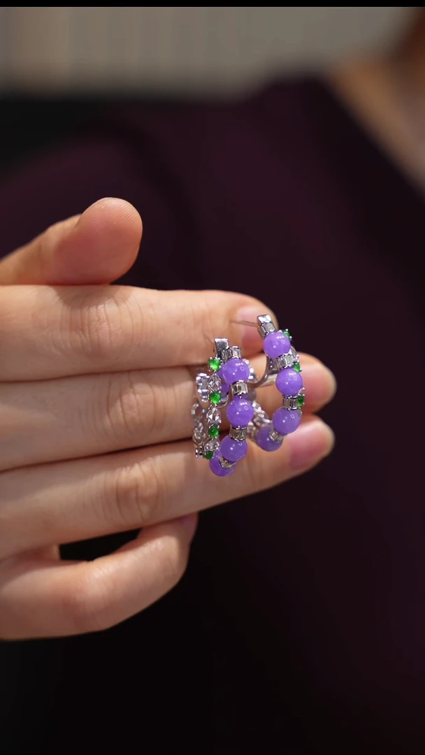 18K金镶嵌翡翠耳饰耳扣