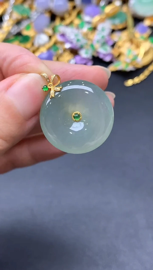 颈饰18K金镶嵌翡翠216-中国好珍宝