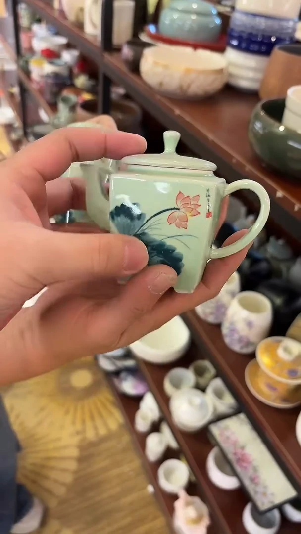 其他        茶具D