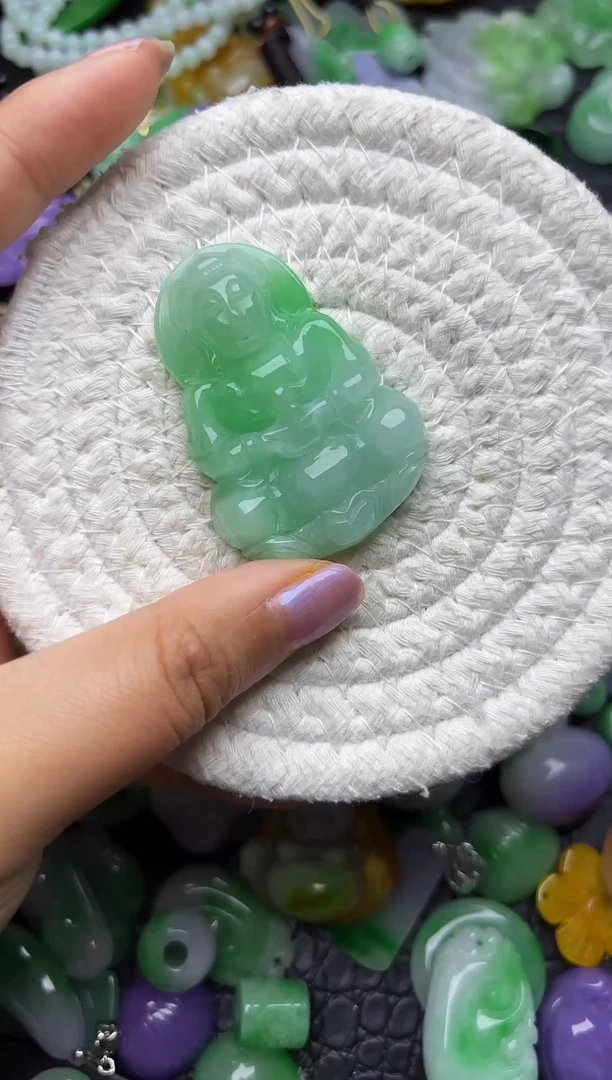 颈饰未镶嵌翡翠缅甸翡翠吊坠