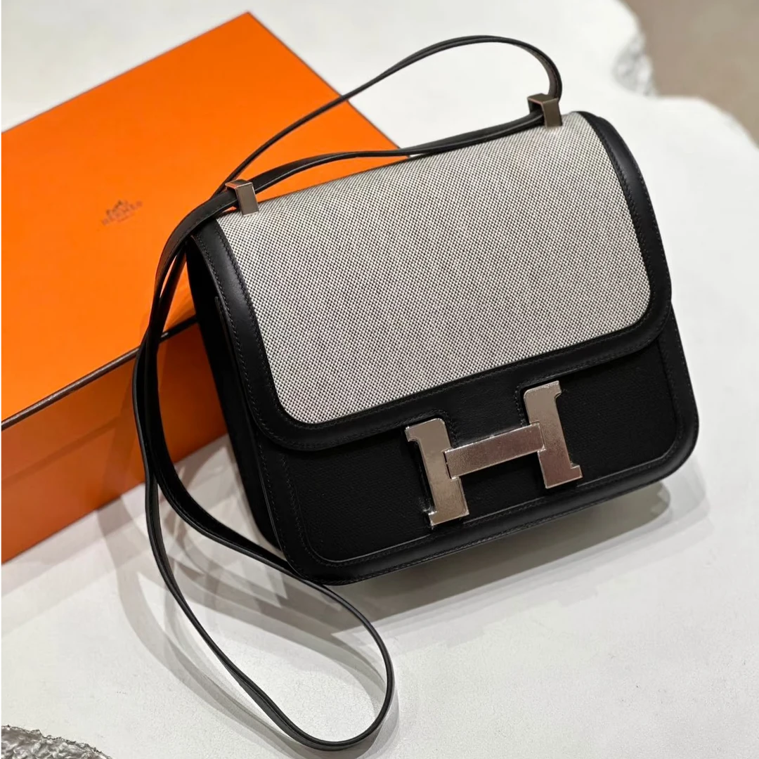 99新 Hermes/爱马仕 小花6珊 康康 24 黑色 Swift皮/帆布 Y刻银扣
