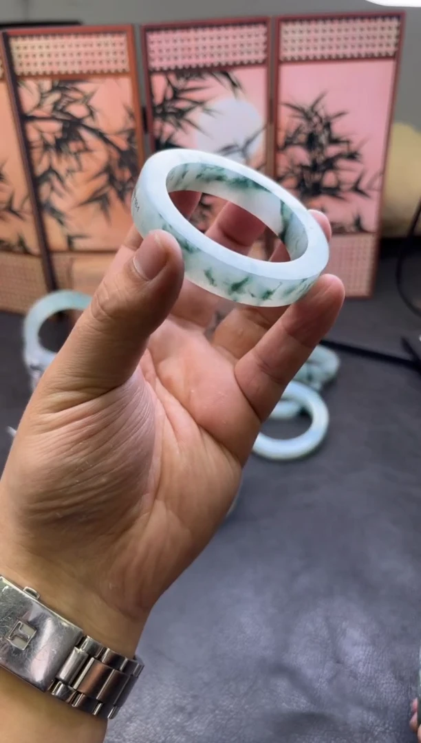 未镶嵌手镯定制翡翠馨*手镯