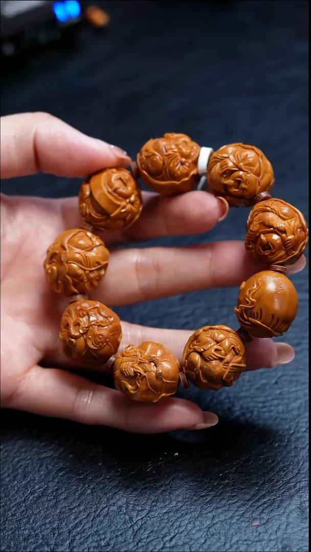 吊坠橄榄核阿***?苏工橄榄核