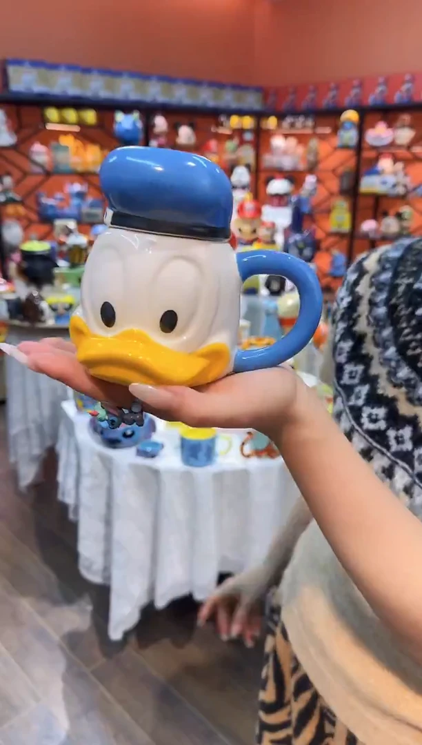 瓷片@@唐老鸭带盖陶瓷杯