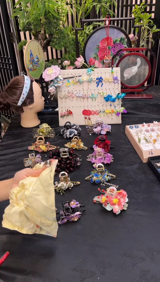 织绣F****?非遗苏绣手工饰品