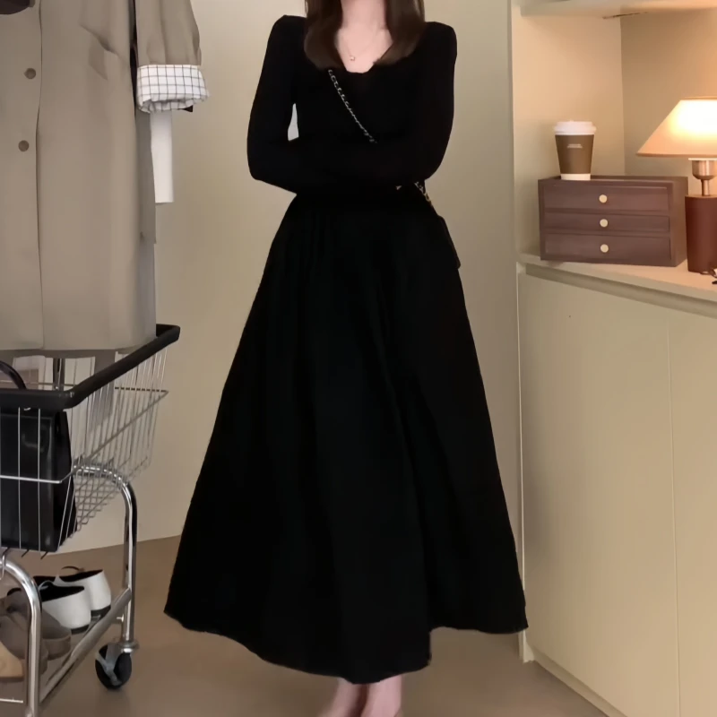 大码女装法式复古赫本风长袖连衣裙女秋冬胖mm收腰显瘦内搭小黑裙