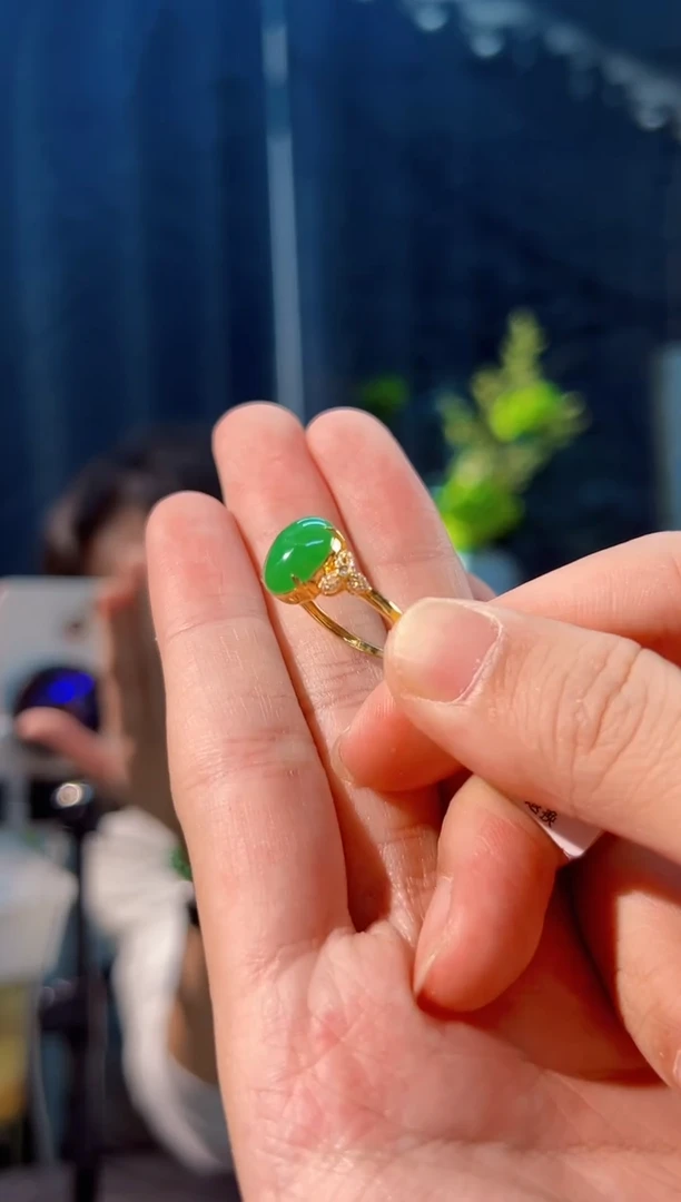 颈饰18K金镶嵌翡翠 缅料A货/支持复检/一件