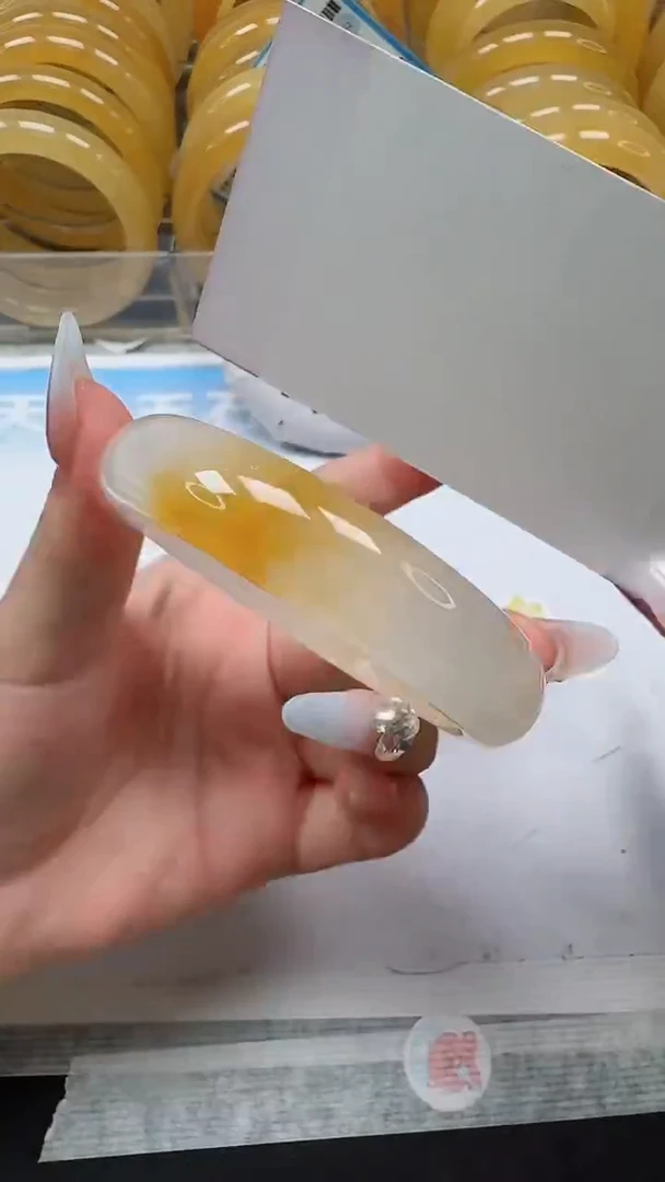 未镶嵌手镯石英质玉65