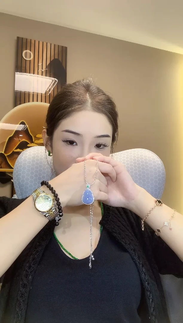 吊坠(不含链)18K金镶嵌翡翠A33