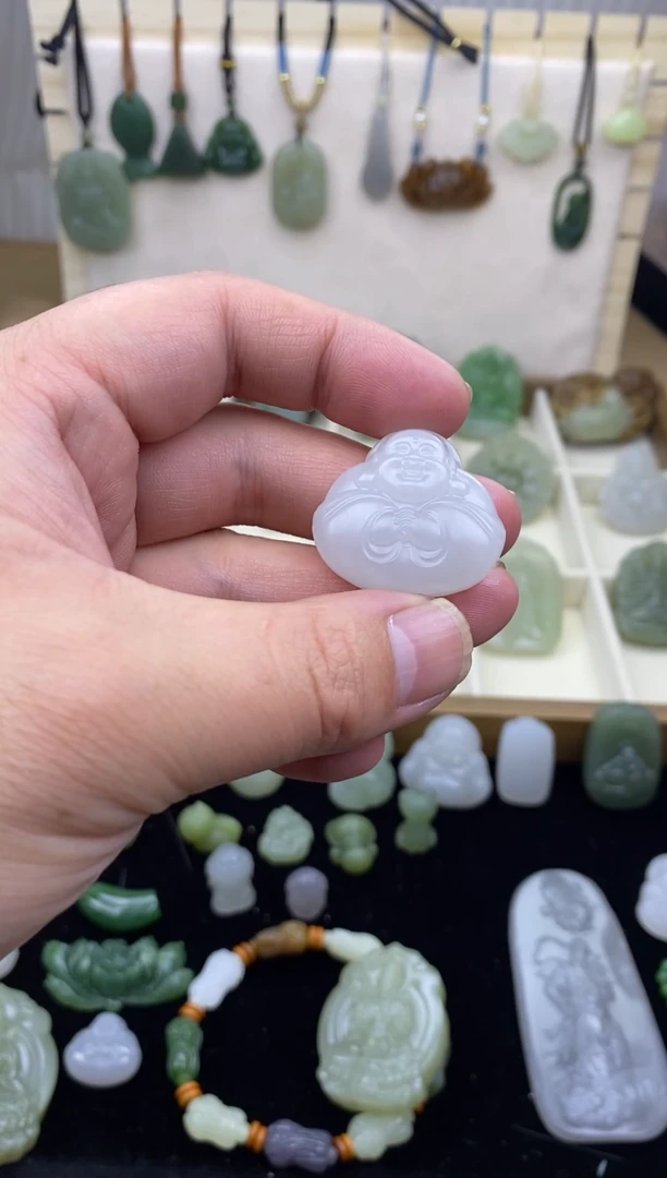 颈饰未镶嵌和田玉和田玉吊坠