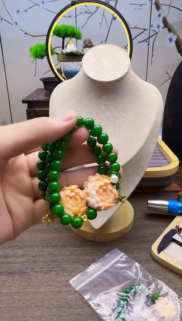 14K金镶嵌手链翡翠QY13