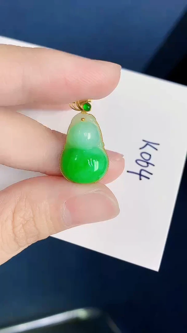 颈饰18K金镶嵌翡翠天然翡翠缅甸A货