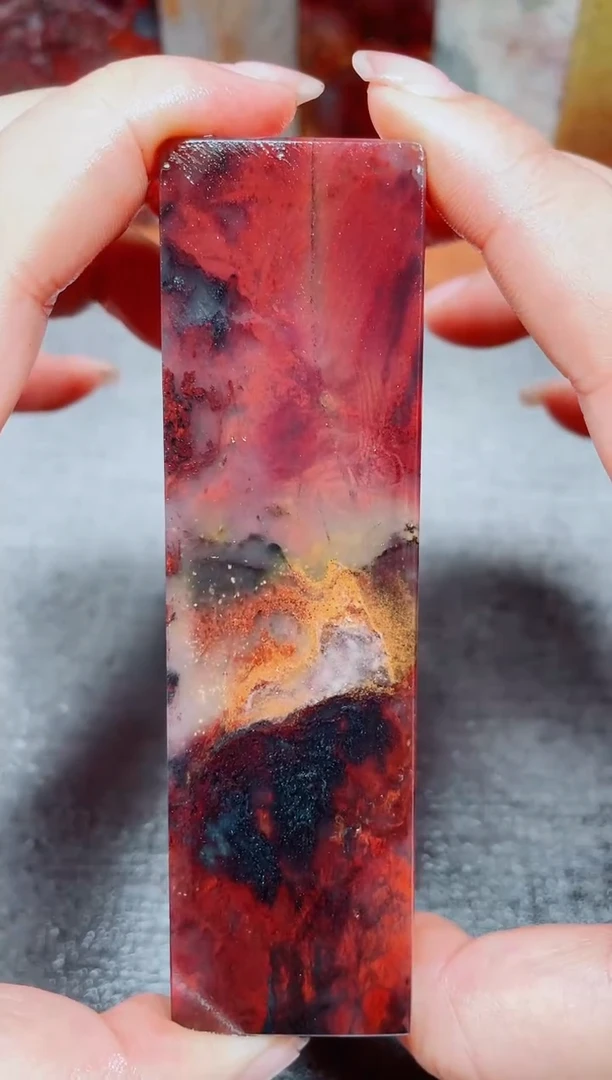 玉桂林鸡血玉素章11 3.0左右