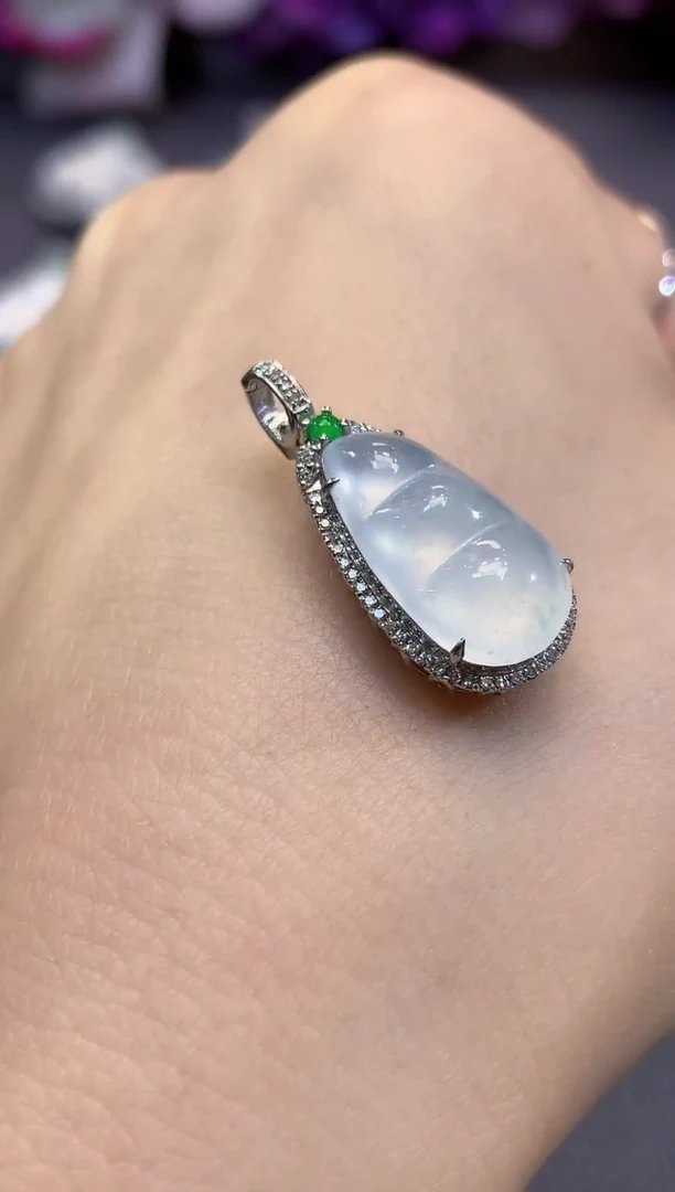 吊坠(不含链)18K金镶嵌翡翠A22
