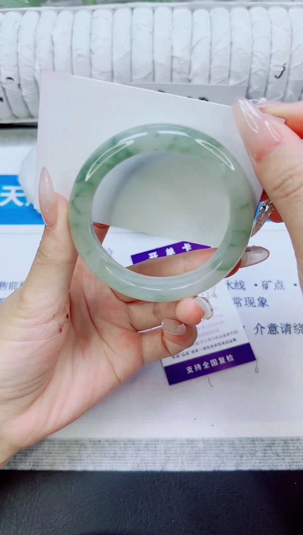 未镶嵌手镯石英质玉24/54