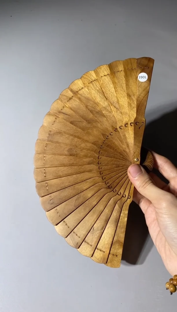 【闪购商品】金丝楠木雕390号15cm金丝楠木小叶桢楠扇子
