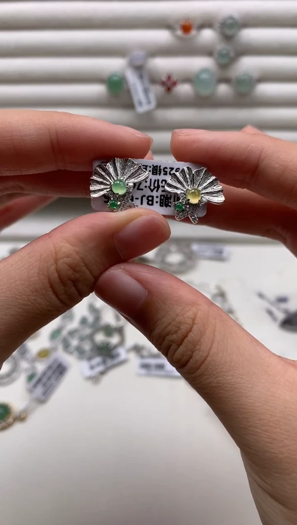 银S925镶嵌戒指翡翠耳饰1