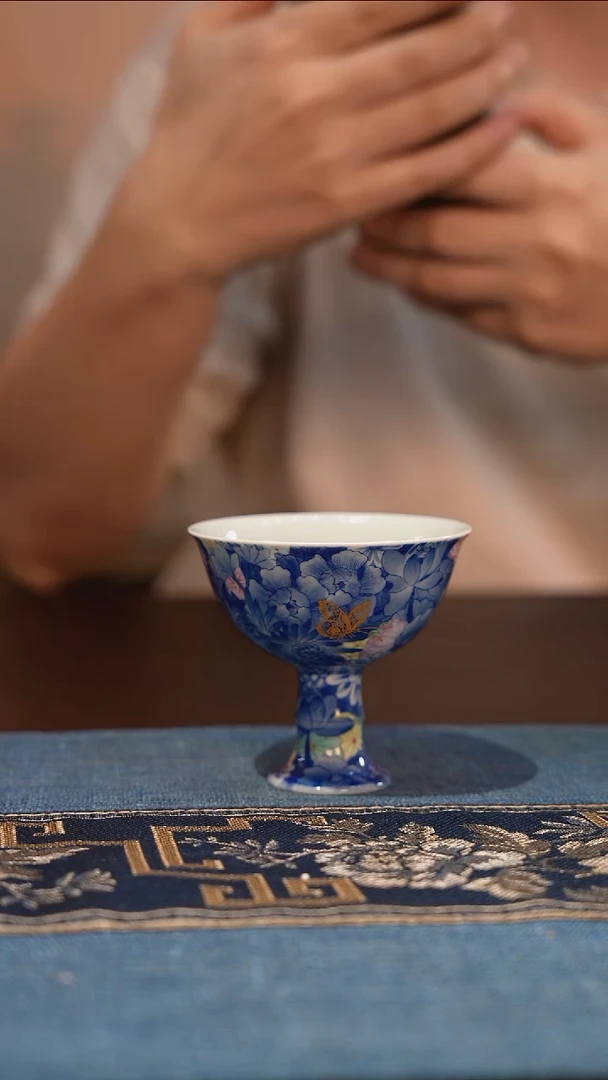 梵****）晓剑窑青花万花高足