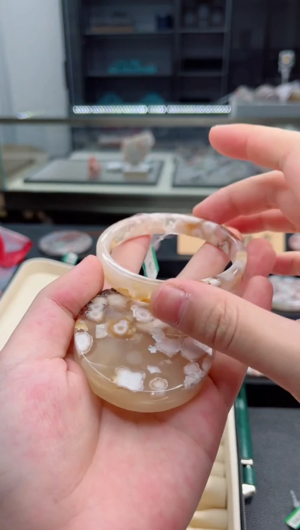 石英质玉手镯未镶嵌59圈口（赠送镯心）3888157