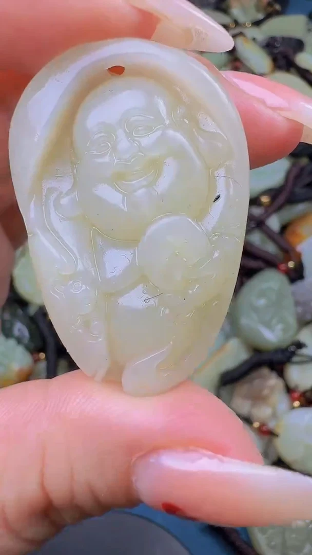 和田玉未镶嵌颈饰1