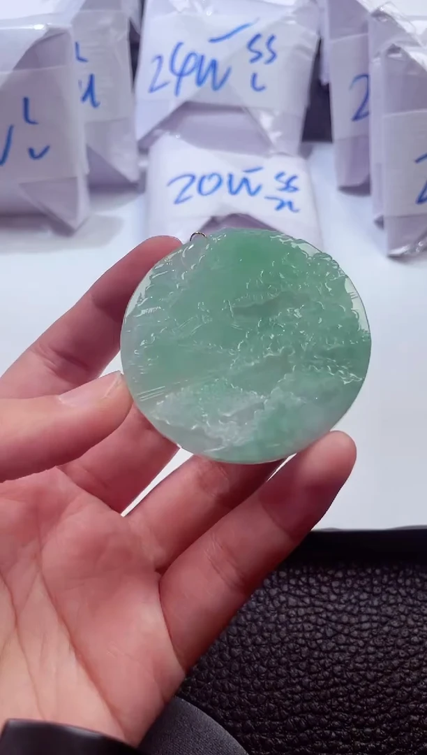 颈饰未镶嵌翡翠00008585