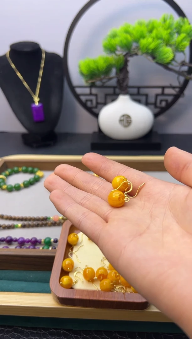 【闪购商品】蜜蜡耳饰14K金镶嵌E01