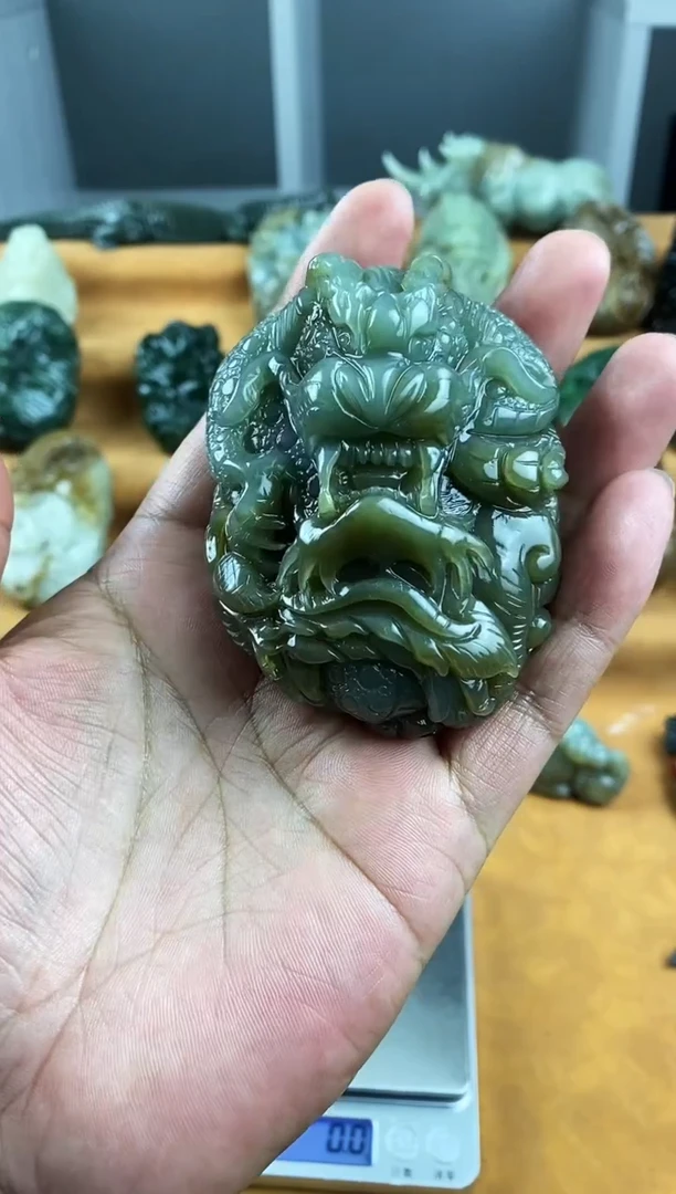 未镶嵌和田玉把件1